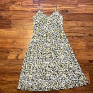 Never worn. Its brand new.